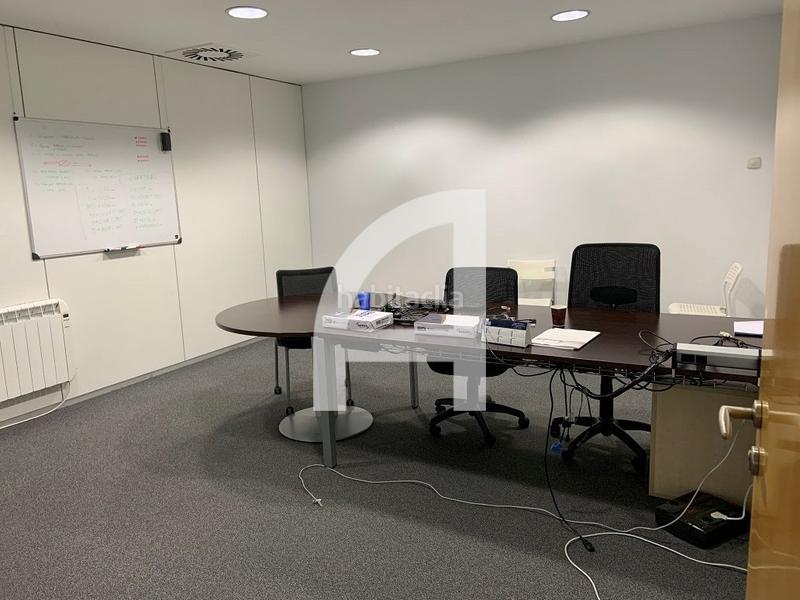 Foto 8bad70cc-6e81-4e6b-b442-406de43f5147. Alquiler local comercial  en el centro en Terrassa