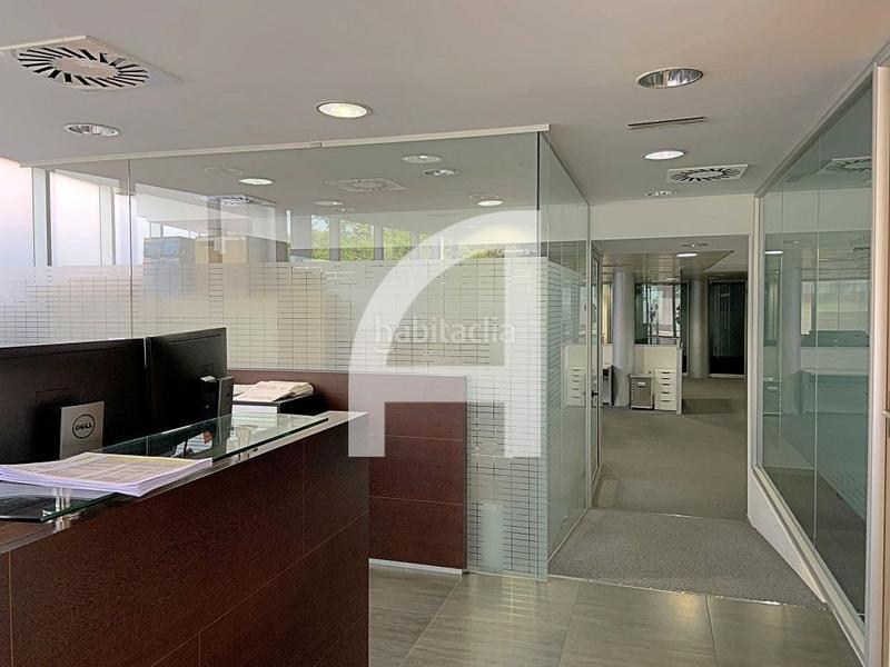 Foto a4717bbd-e8ec-4fde-844a-a16033a734f6. Alquiler local comercial  en el centro en Terrassa