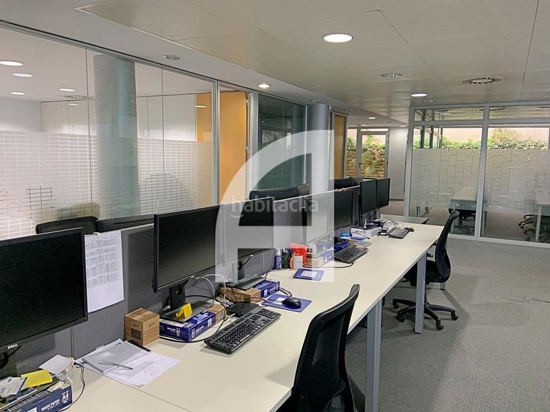 Foto ede4c0fa-5891-4aef-9825-cfb46cc25452. Alquiler local comercial  en el centro en Terrassa