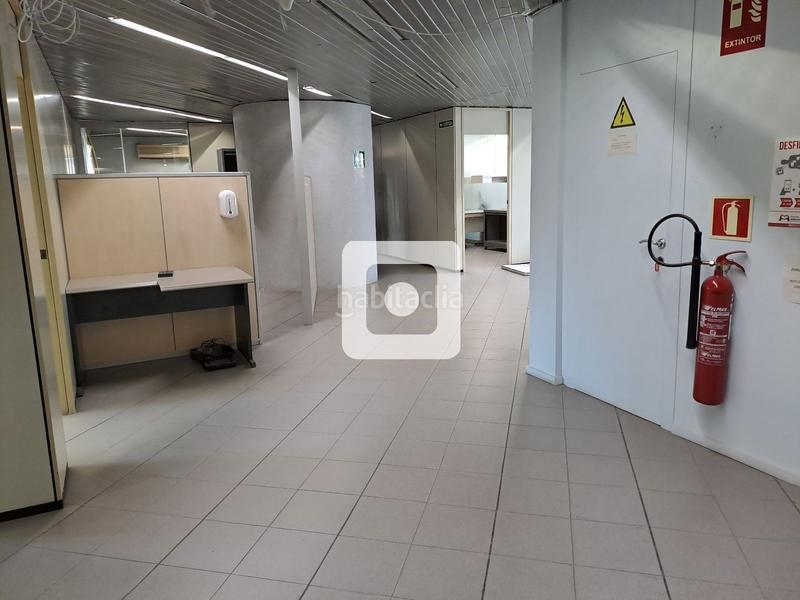 Foto 5401e8a9-ffc3-405e-b9f9-6998d08e08c6. Alquiler local comercial local de alquiler en Barri del Centre Terrassa