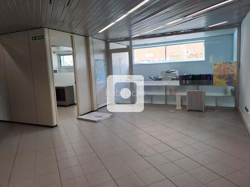 Foto e4463419-c9a1-4a05-9dff-d88671210a58. Alquiler local comercial local de alquiler en Barri del Centre Terrassa