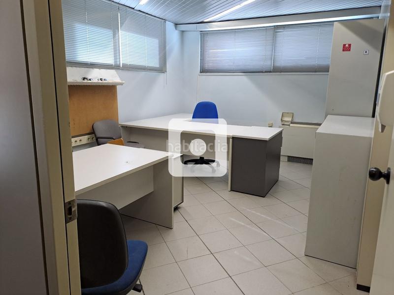 Foto a5f2542a-c235-4207-a505-5f18d43d5b2d. Location local commercial dans Barri del Centre Terrassa