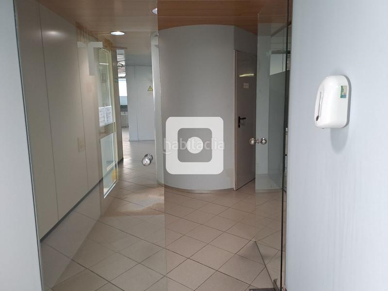 Foto 11a1ffd5-be5c-488d-bdce-102a641fd36e. Rent business premise in Barri del Centre Terrassa