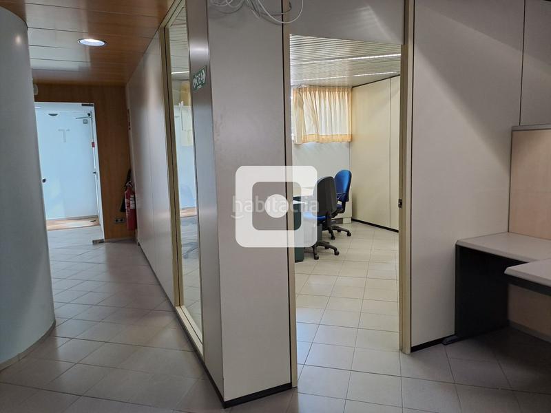 Foto 65721261-1fb7-4fed-8feb-cf01f86629b7. Rent business premise in Barri del Centre Terrassa