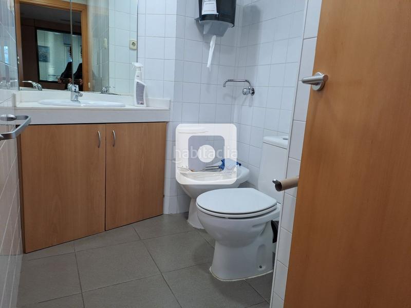 Foto 01745f64-dbe9-494f-a623-f2fb88240df1. Rent office space in Barri del Centre Terrassa