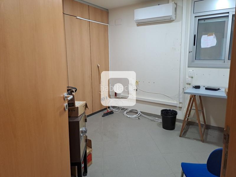 Foto 486cd2cd-c87d-431b-a065-664c75302612. Rent office space in Barri del Centre Terrassa
