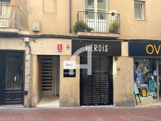 Location Local commercial  Font vella. Local comercial de alquiler en la calle font vella de terrassa