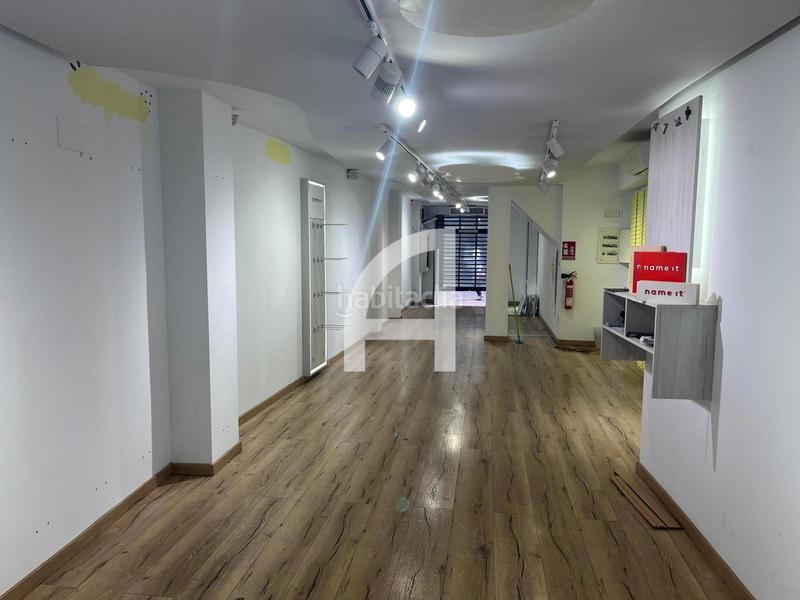 Foto b8e784e4-16f2-4a23-99d2-4d4812bb18c2. Rent business premise in Barri del Centre Terrassa