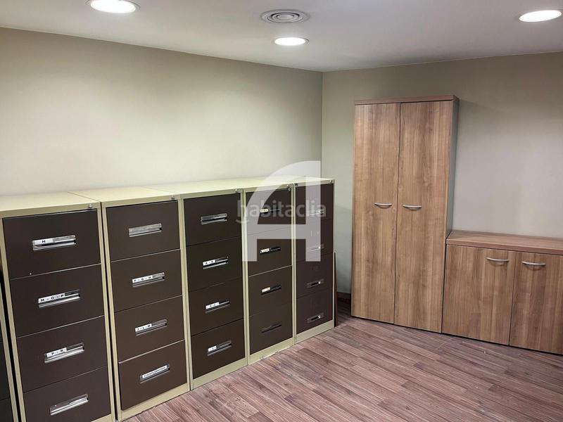 Foto 7a0281b3-cfa5-4cb2-98df-55113c9c488a. Alquiler oficina s de aquiler junto al parc de sant jordi en Terrassa