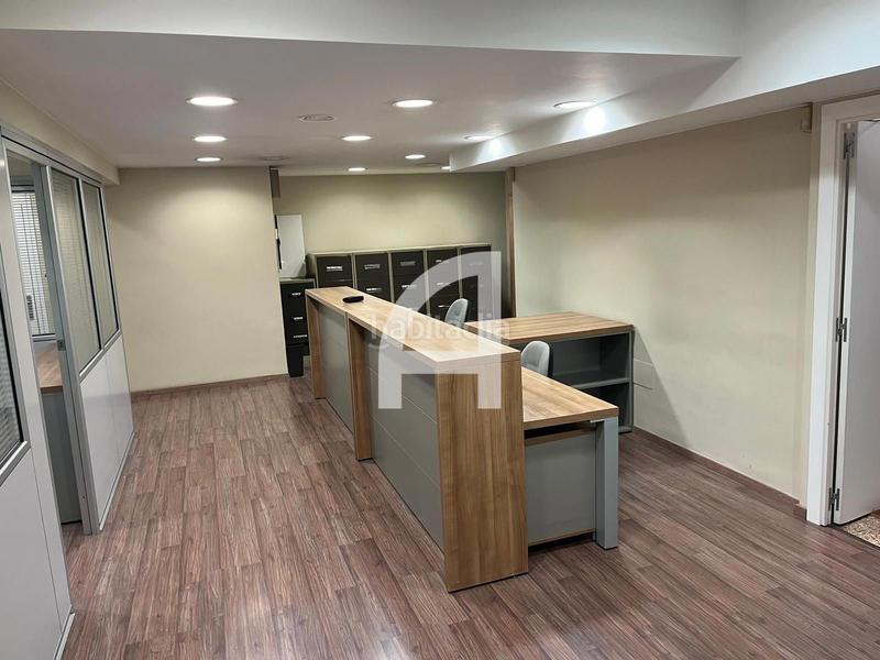 Foto 15dc4b46-451f-4e38-89aa-afb84a89231c. Lloguer oficina amb calefacció a Ca n'Aurell Terrassa