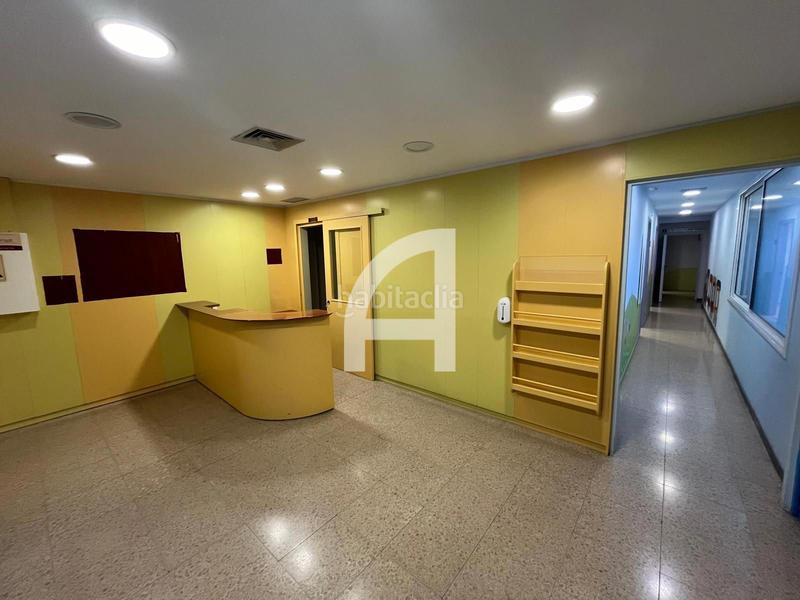 Foto 49bb43ea-8293-4e55-b9f2-455eb2d53599. Location bureau avec chauffage dans Barri del Centre Terrassa