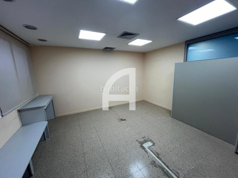 Foto 8c545891-2021-4598-b14d-480e6f636fa6. Location bureau avec chauffage dans Barri del Centre Terrassa