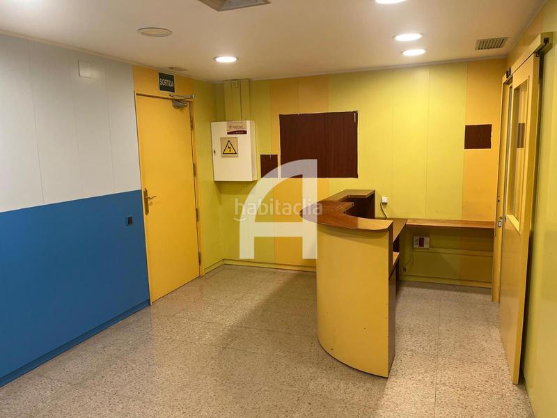 Foto c09d362e-61e6-4f72-a3d1-bf7d99420c33. Location bureau avec chauffage dans Barri del Centre Terrassa