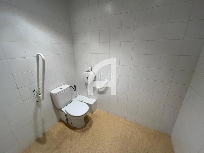 Foto e3e6a82d-1e87-4d6a-a5ac-62a57b178dcd. Location bureau avec chauffage dans Barri del Centre Terrassa