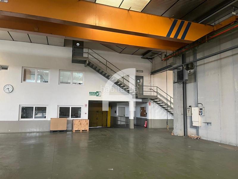 Foto 32d9365f-cfc6-48fb-ba86-cbfe348d0ffa. Bâtiment à usage industriel dans Polígon Industrial Santa Margarida Terrassa