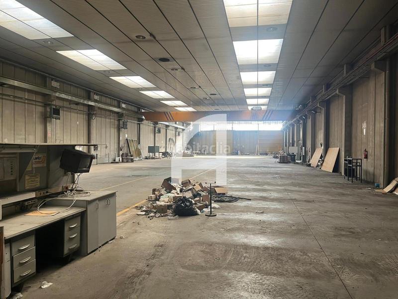 Foto 432fae0f-a767-4184-bf8d-4f90479cfb08. Bâtiment à usage industriel dans Polígon Industrial Santa Margarida Terrassa