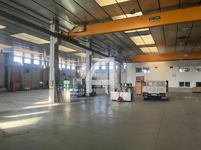 Foto 4bbc0073-8d12-43a9-a2ac-95c9e34440d5. Bâtiment à usage industriel dans Polígon Industrial Santa Margarida Terrassa