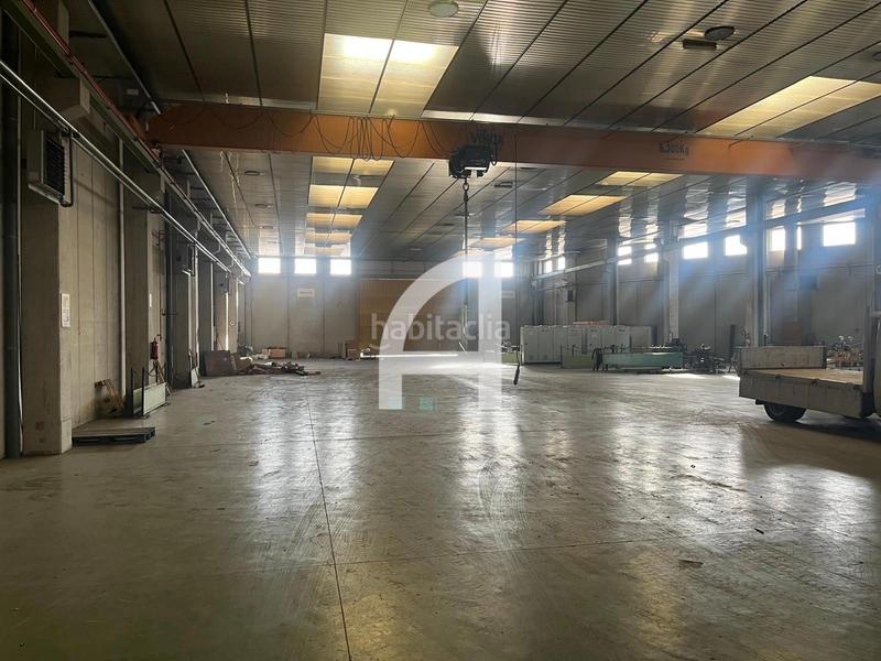 Foto 83fe0dd2-45da-447e-85ff-6709071416e8. Bâtiment à usage industriel dans Polígon Industrial Santa Margarida Terrassa