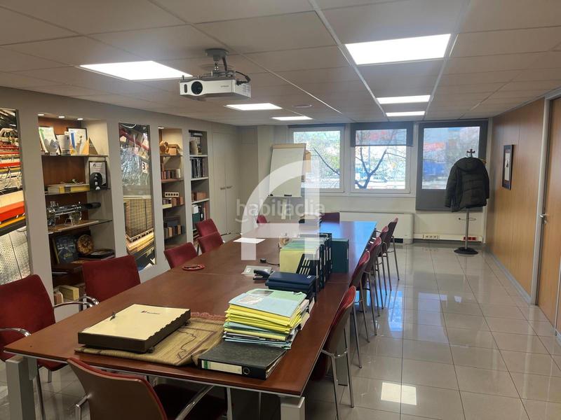 Foto 83fe99c6-c8f7-4570-abce-2e825abe6afc. Bâtiment à usage industriel dans Polígon Industrial Santa Margarida Terrassa