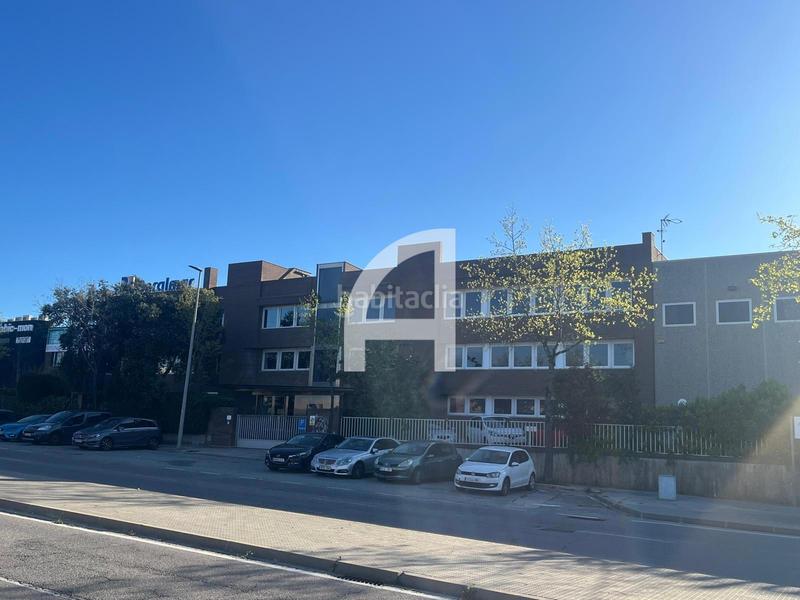 Foto be6a54eb-8a04-420d-94f3-edb97d4bd3e3. Bâtiment à usage industriel dans Polígon Industrial Santa Margarida Terrassa