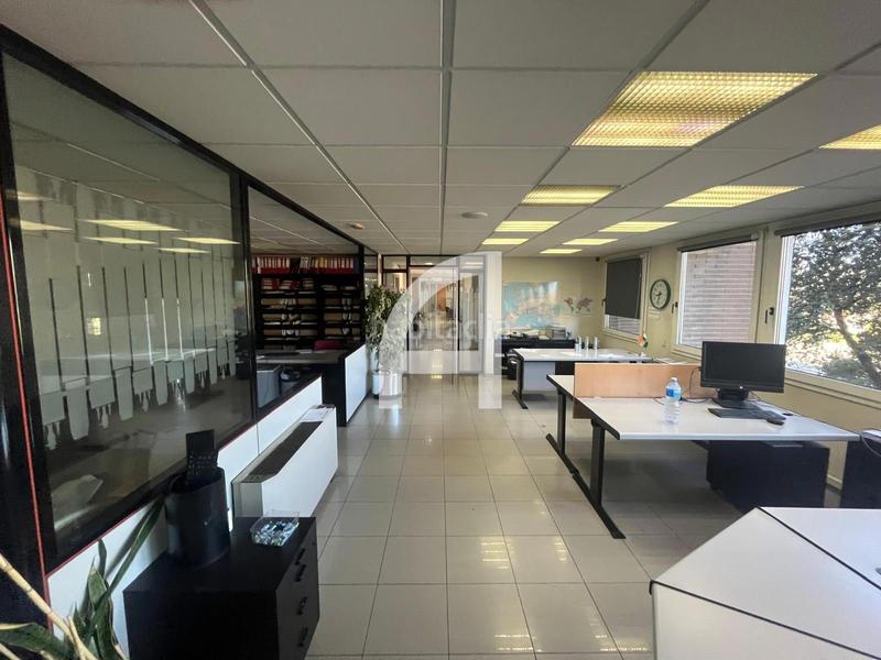 Foto db304984-f5fc-4111-9582-2e14bcd420d8. Bâtiment à usage industriel dans Polígon Industrial Santa Margarida Terrassa