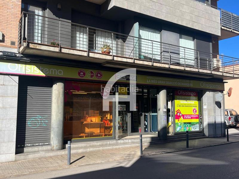 Foto 5c7a9140-78bd-434c-b347-38da3d6431c2. Alquiler local comercial local de alquiler esquinero a pocos minutos del centro en Terrassa
