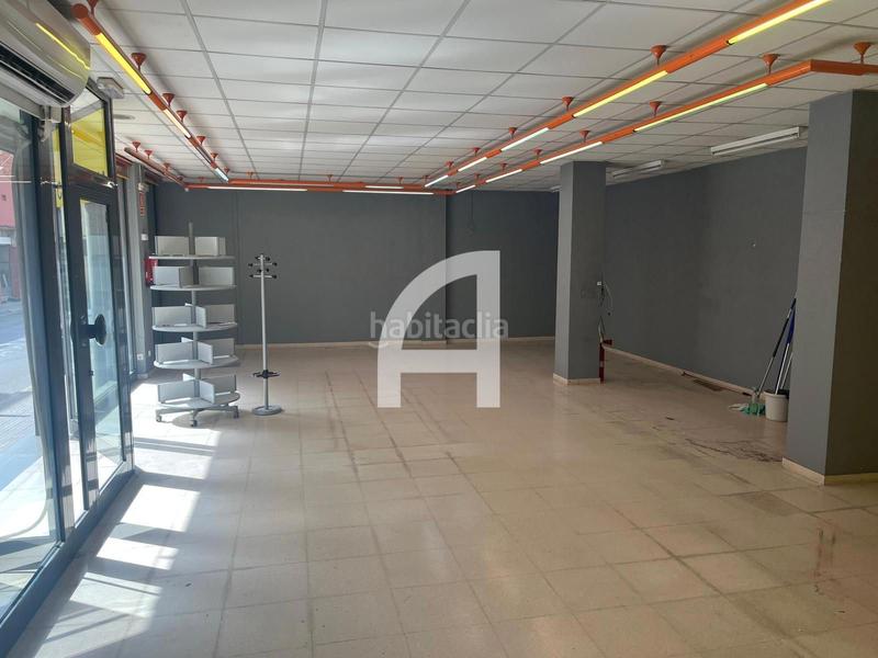 Foto 9b98a4e3-a330-43ea-9cc9-9aa643fac0a0. Lloguer local comercial a Ca n'Aurell Terrassa