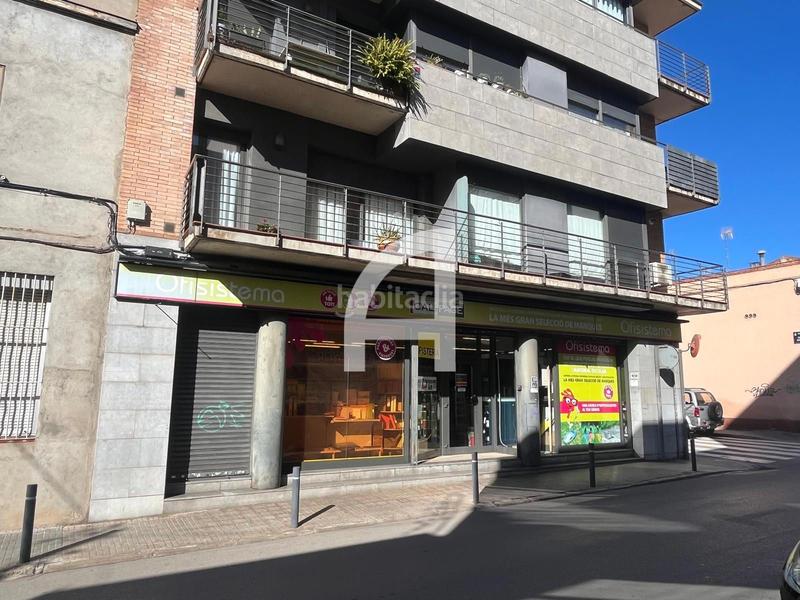 Foto a07f1d38-a888-4033-a832-f238a00b96f1. Lloguer local comercial a Ca n'Aurell Terrassa