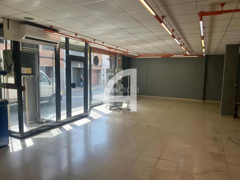 Foto 5bd1ee98-8399-474b-b249-60b9aa4071e1. Rent business premise in Ca n'Aurell Terrassa
