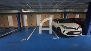 Location Parking voiture  Carrer d'amadeu de savoia. Plaza de parking con trastero en alquiler  en amadeu de savoia