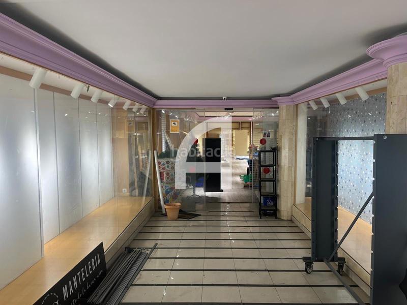 Foto 13f852cd-dfcb-4b0d-a965-97736b05c941. Alquiler local comercial local de alquiler en en centro en Terrassa