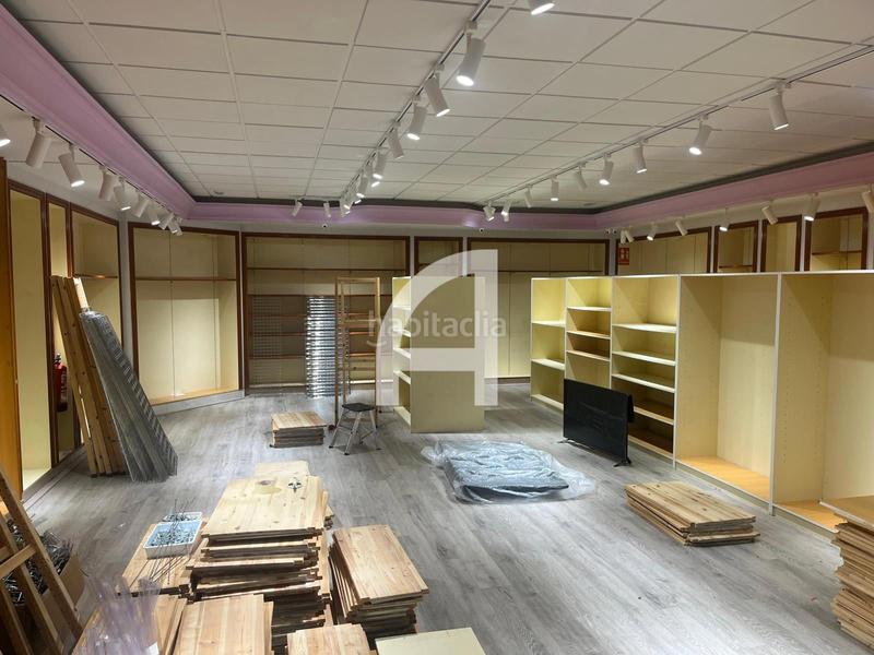 Foto c8b7bd8e-aeea-4fbd-9702-0253200b638b. Alquiler local comercial local de alquiler en en centro en Terrassa