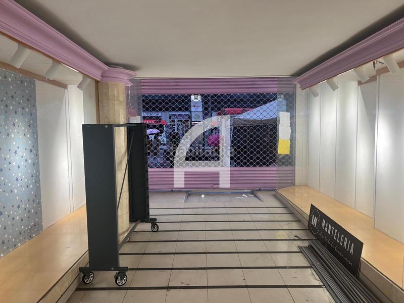 Foto a742f719-3b52-477e-8e96-2f736bb567b1. Lloguer local comercial a Ca n'Aurell Terrassa