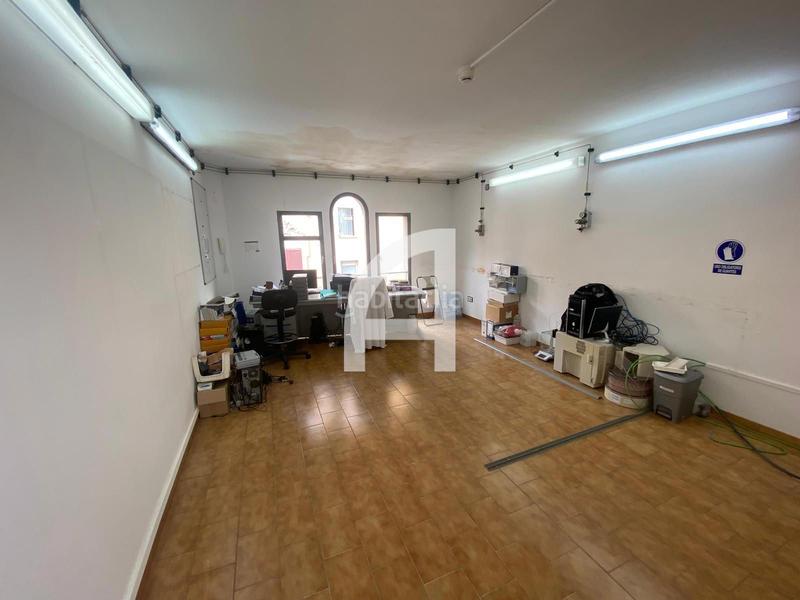 Foto 660e2b47-2ba5-43c3-b1a1-f249aa307362. Rent office space in Barri del Centre Terrassa