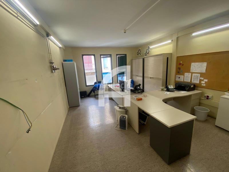 Foto 95b6222a-c479-4695-875c-c0a34fc3b775. Rent office space in Barri del Centre Terrassa