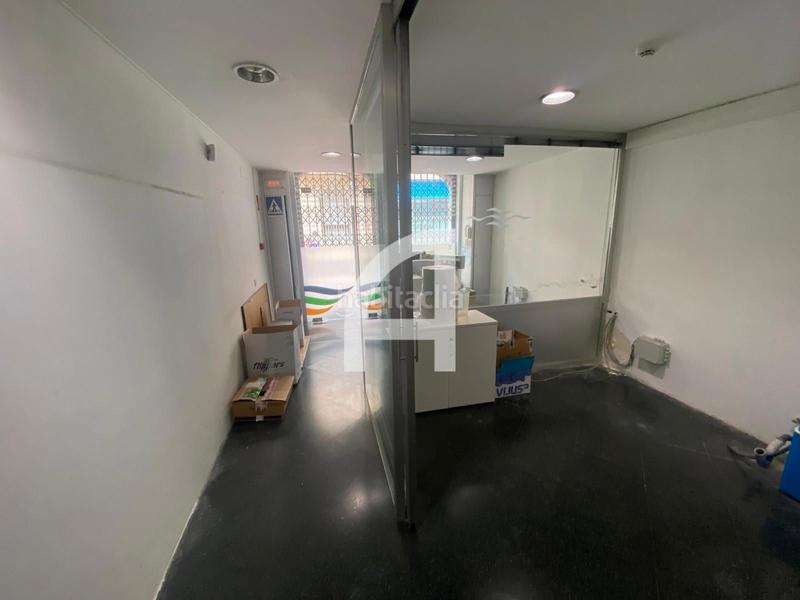 Foto f083f43e-ddc8-4b87-aa7b-ae50cf3e7910. Rent office space in Barri del Centre Terrassa