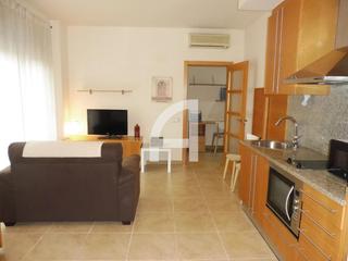 Studio  Carrer de miquel servet. Loft con parking zona cementir vell