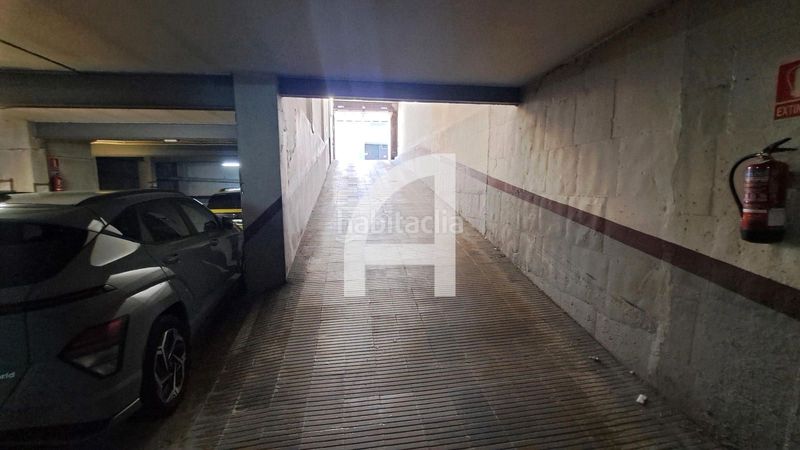 Foto ae2b1dc7-98c1-4f5b-8ab1-4ce80129dc04. Aparcament cotxe a Vallparadís - Antic Poble de Sant Pere Terrassa