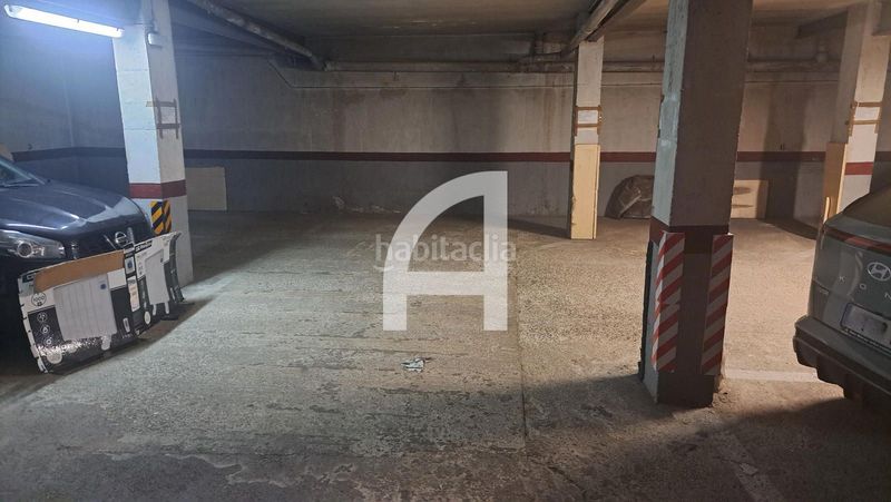 Foto cc9bd837-d09f-475e-af77-475bd90066de. Aparcament cotxe a Vallparadís - Antic Poble de Sant Pere Terrassa
