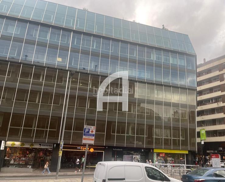 Foto 1732a202-9d57-44f9-aab7-c65a26d0006b. Alquiler oficina  de alquiler en el edificio gutenberg en Terrassa