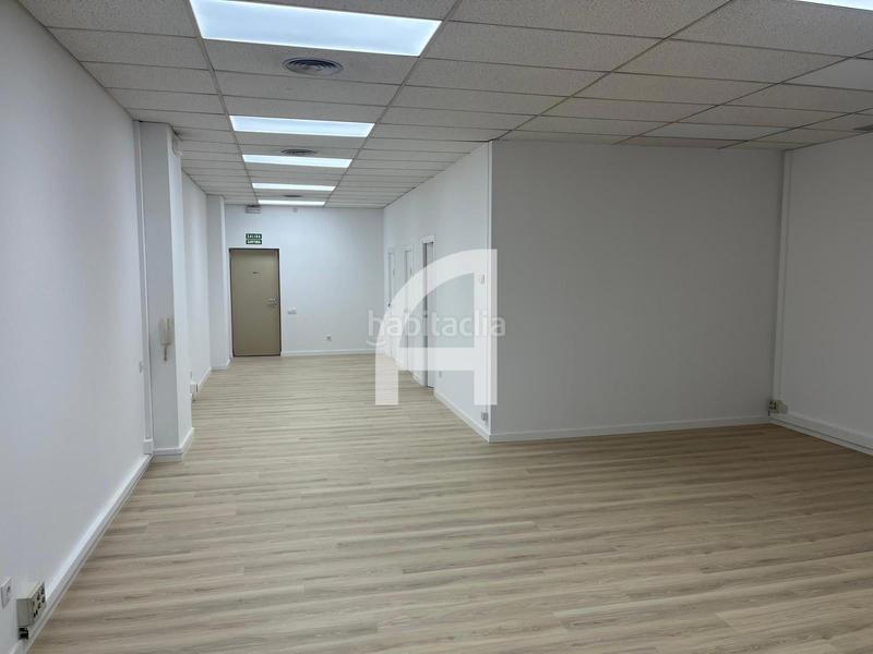 Foto e96e8383-f7e9-4c76-ac84-cf087b8ae99f. Alquiler oficina  de alquiler en el edificio gutenberg en Terrassa
