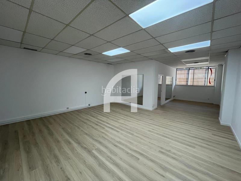 Foto 7efe4711-3dc5-4c74-b1d4-896d1ea5428b. Lloguer oficina a Ca n'Aurell Terrassa