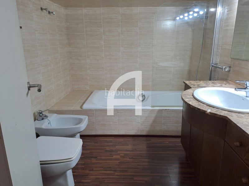 Foto 029a5cbd-593c-402c-9dd3-6bbe726a10e2. Alquiler casa  de 3 habitaciones con patio en La Cogullada , en Terrassa