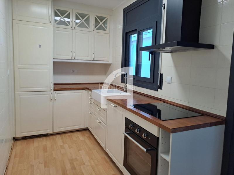 Foto df200478-37d3-41a5-8a10-e8f0056ab46b. Rent house with heating in La Cogullada Terrassa