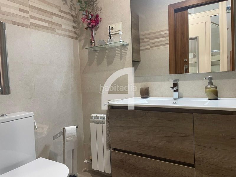 Foto 10f8d258-a4ae-46b1-97f8-b52e9d7d5368. Casa amb calefacció aparcament piscina a Ca n'Aurell Terrassa