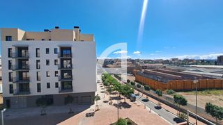 Pis a Segle XX. Piso exterior y luminoso con excelentes vistas en segle xx