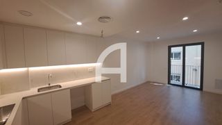 Location Appartement  Carrer de sant pere. Piso de alquiler a estrenar en sant pere, en pleno centro peaton