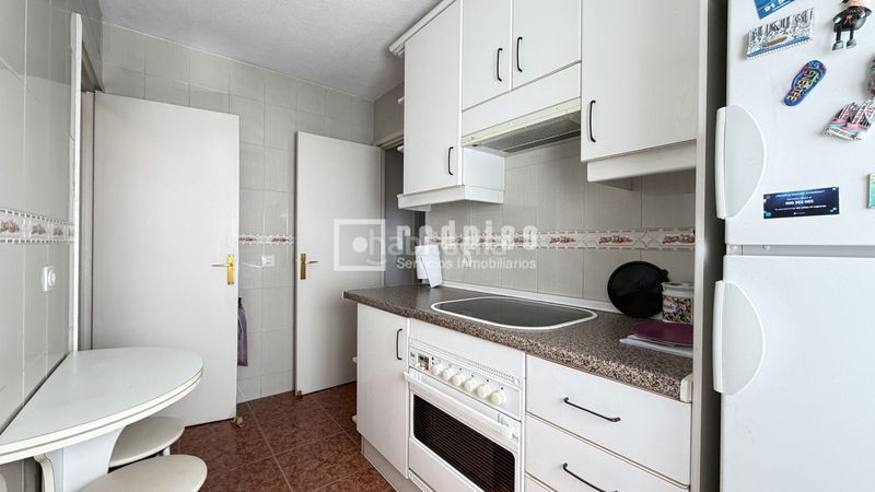 Foto 6ed85784-80fc-4ae2-9191-4c33b9a2d8f1. Piso en El Carrascal Leganés