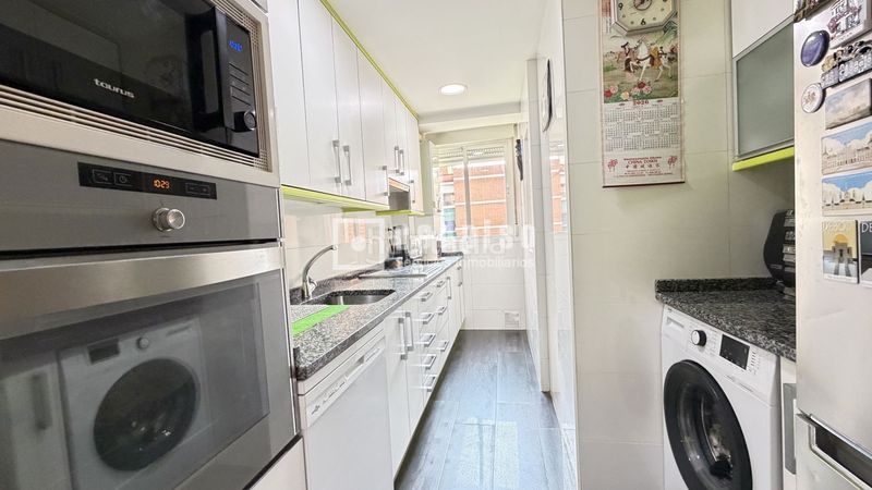 Foto aee1d5fa-863a-4036-bd8e-3978bd2bc4e5. Piso en Zarzaquemada Leganés
