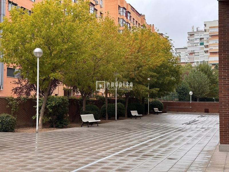 Foto 33e6cb25-6732-424f-839e-74e23cd714d3. Affitto appartamento con riscaldamento parcheggio piscina in Madrid